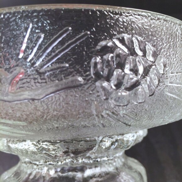 2 Tiara Ponderosa Pine Individual Salad Bowls Footed Pine Cones Indiana Glass In - Picture 9 of 10